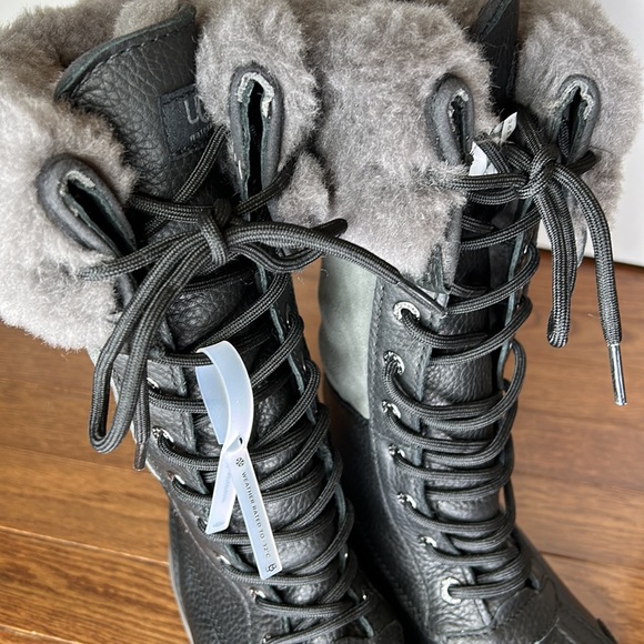 UGG ADIRONDACK III TALL BLACK GRAY WATERPROOF WOMENS SIZE 6 AUTHENTIC BOOTS - Picture 8 of 16